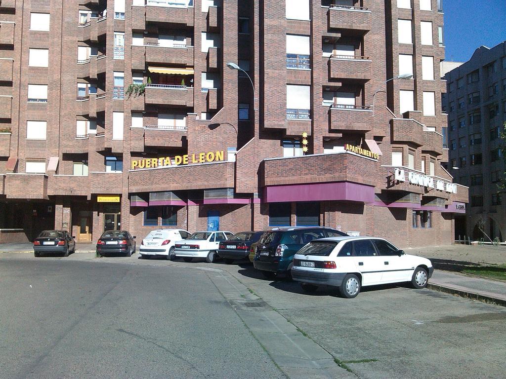 Apartamentos Turisticos Puerta De לאון חדר תמונה