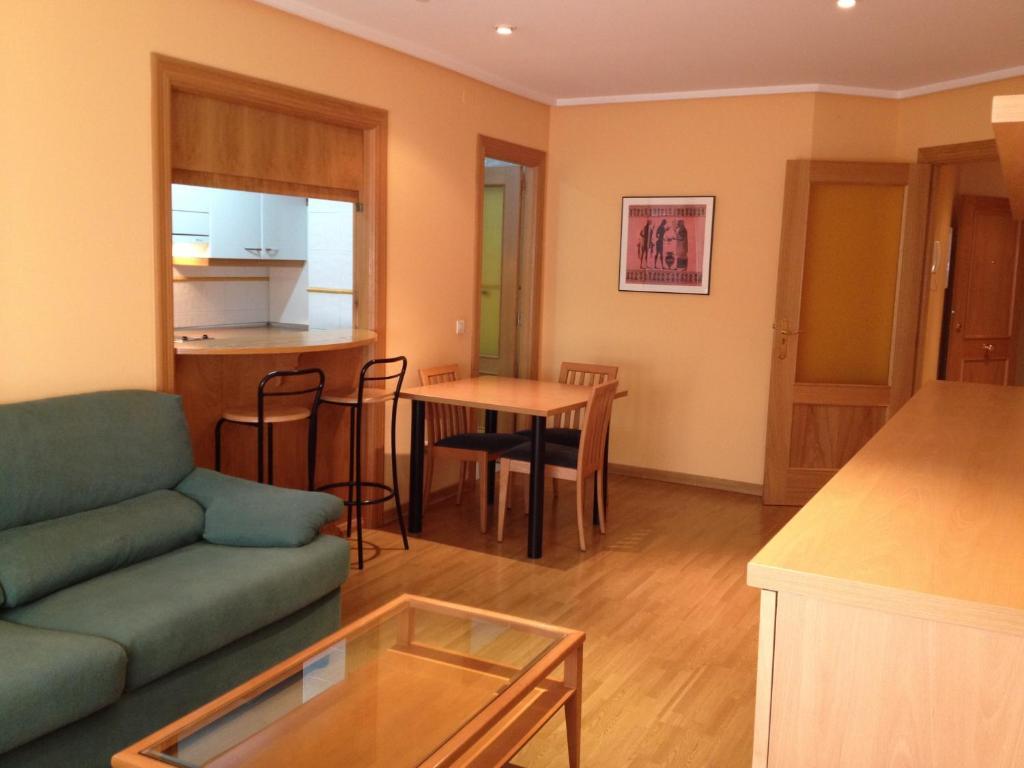 Apartamentos Turisticos Puerta De לאון מראה חיצוני תמונה